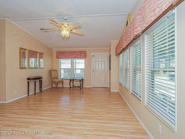 7566 Montauk Avenue U19, Micco, FL 32976