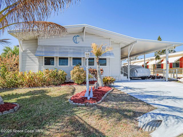 7566 Montauk Avenue U19, Micco, FL 32976