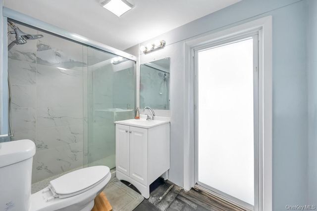 10 Harrison, Hicksville, NY 11801