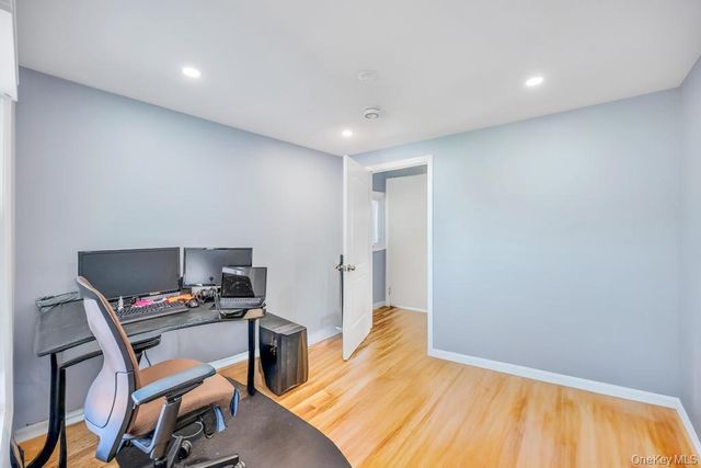 10 Harrison, Hicksville, NY 11801