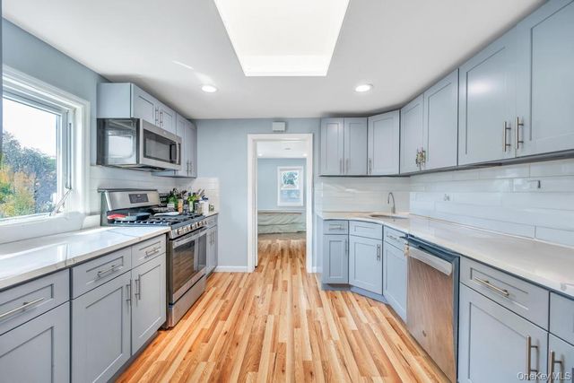 10 Harrison, Hicksville, NY 11801