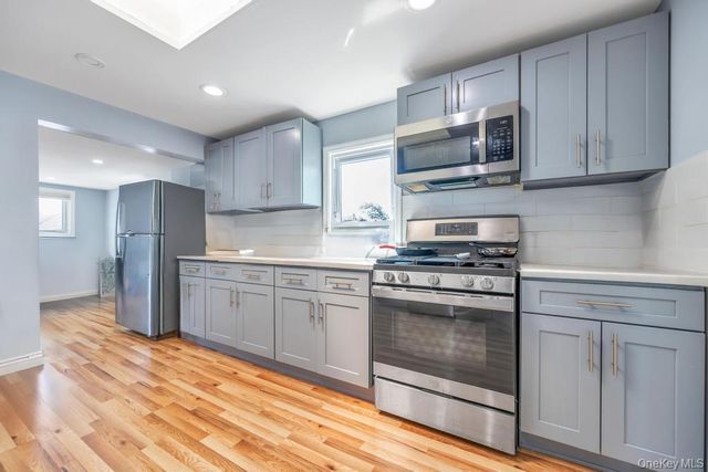 10 Harrison, Hicksville, NY 11801