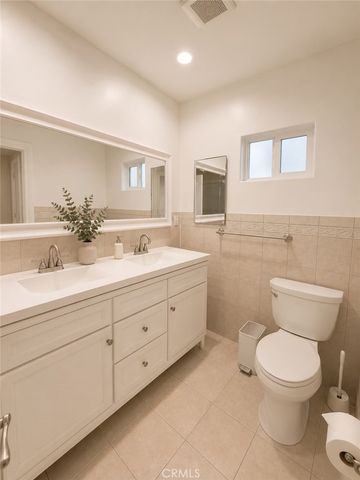 2318 N Fairview Street 101, Burbank, CA 91504