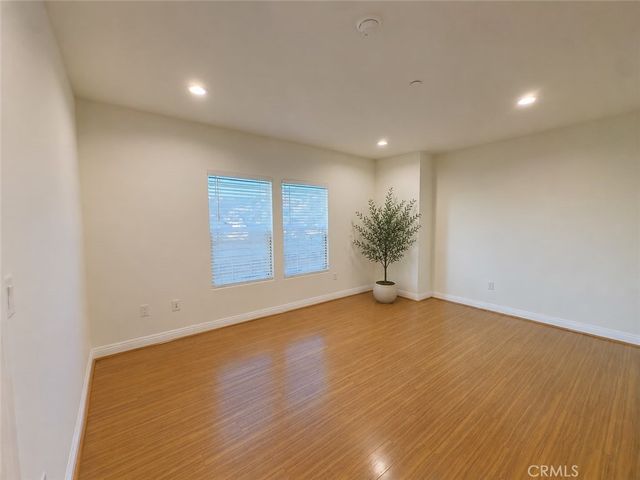 2318 N Fairview Street 101, Burbank, CA 91504