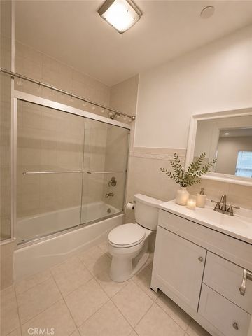 2318 N Fairview Street 101, Burbank, CA 91504
