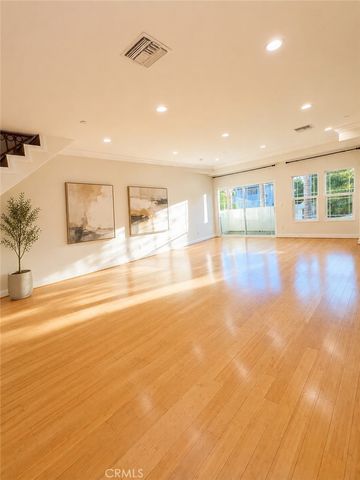 2318 N Fairview Street 101, Burbank, CA 91504