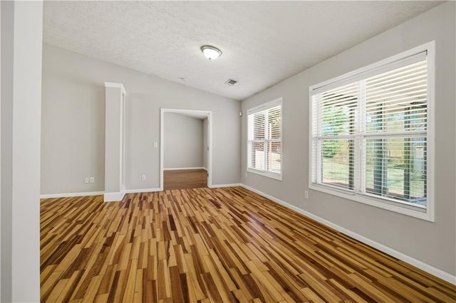 1159 Simonton Glen Way, Lawrenceville, GA 30045