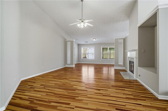 1159 Simonton Glen Way, Lawrenceville, GA 30045