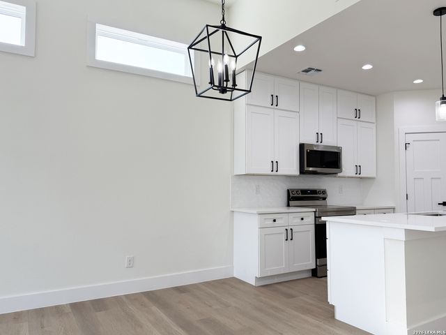 2835 Moncayo, San Antonio, TX 78232