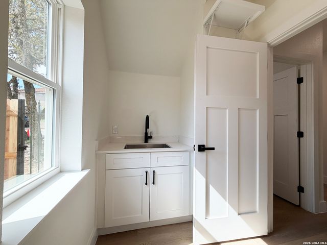 2835 Moncayo, San Antonio, TX 78232