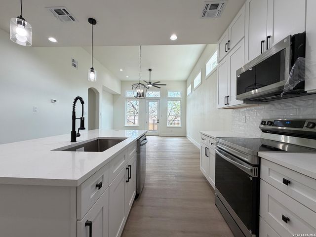 2835 Moncayo, San Antonio, TX 78232