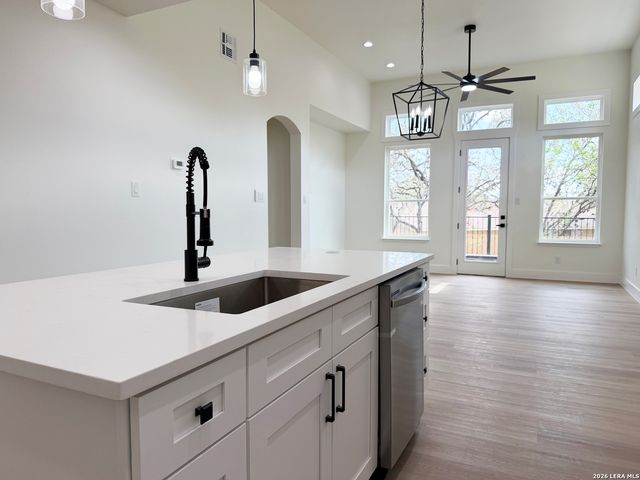 2835 Moncayo, San Antonio, TX 78232