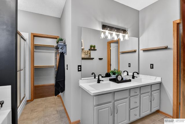 12107 N 161st Street, Bennington, NE 68007