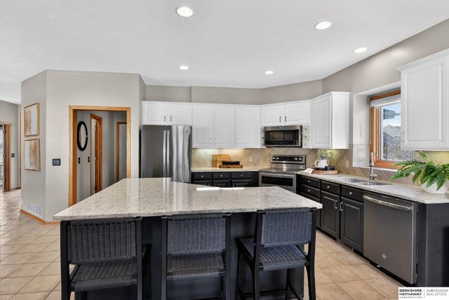 12107 N 161st Street, Bennington, NE 68007