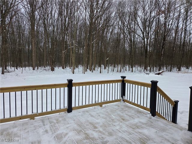 1075 NE River Road, Lake Milton, OH 44429