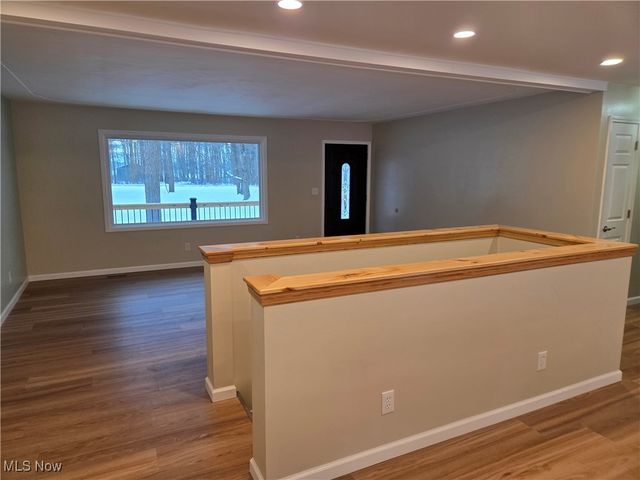 1075 NE River Road, Lake Milton, OH 44429