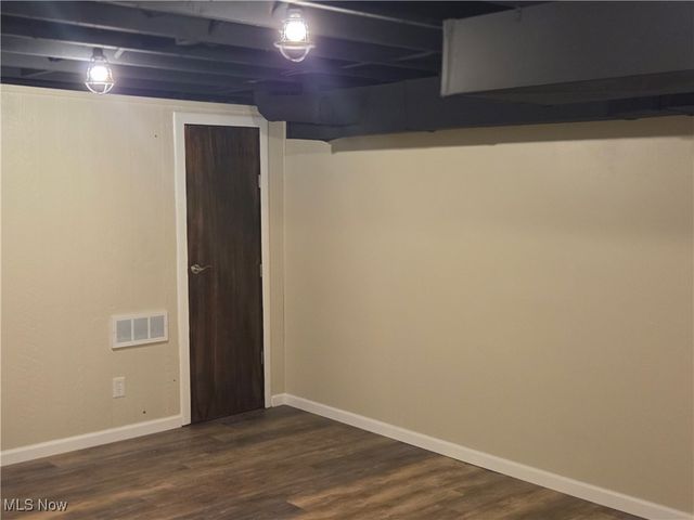 1075 NE River Road, Lake Milton, OH 44429