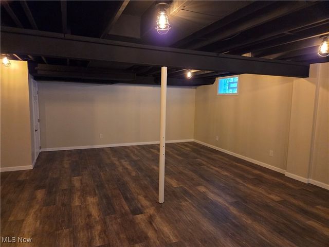 1075 NE River Road, Lake Milton, OH 44429