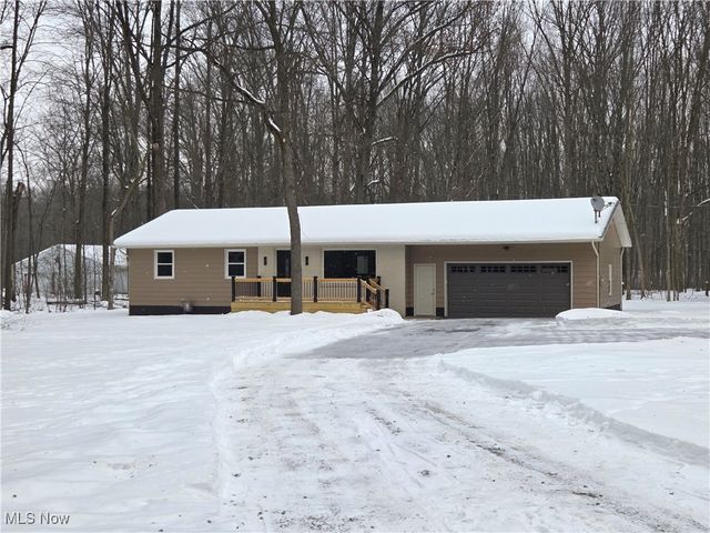 1075 NE River Road, Lake Milton, OH 44429