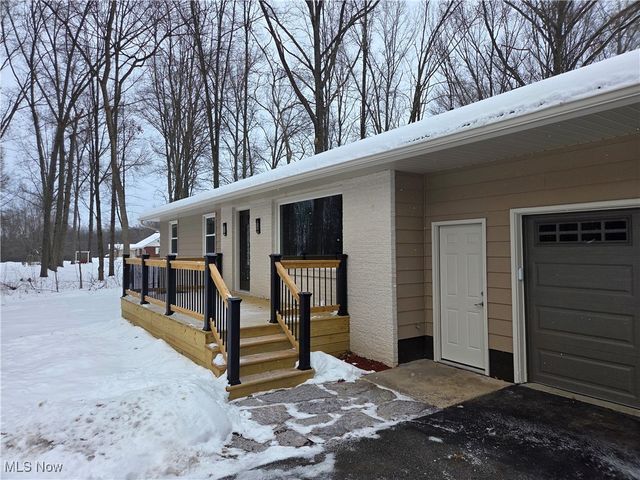 1075 NE River Road, Lake Milton, OH 44429