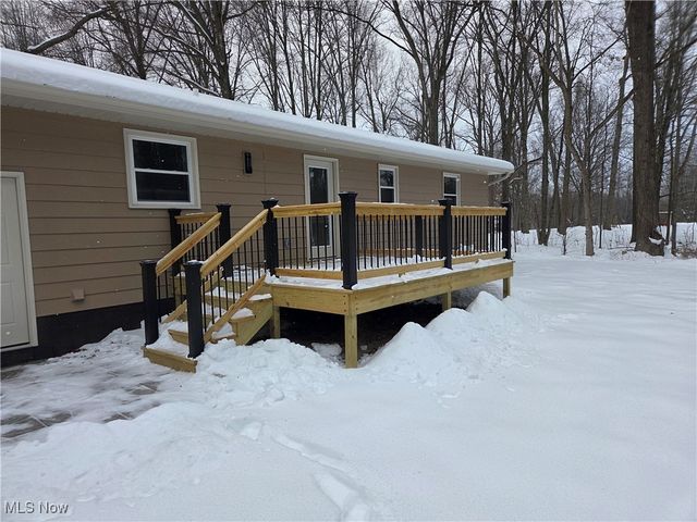 1075 NE River Road, Lake Milton, OH 44429