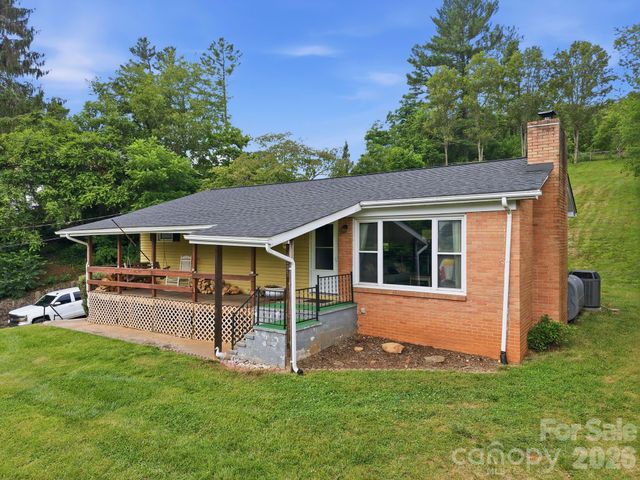 2034 Pisgah Drive, Canton, NC 28716