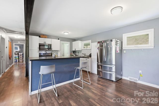 2034 Pisgah Drive, Canton, NC 28716