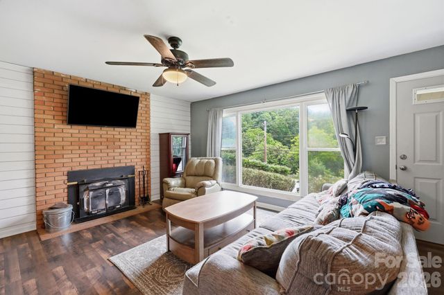 2034 Pisgah Drive, Canton, NC 28716