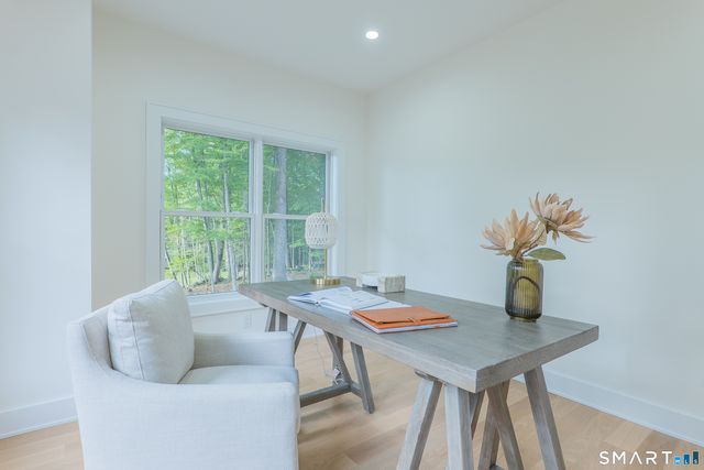 108 Old Farm Road, Weston, CT 06825
