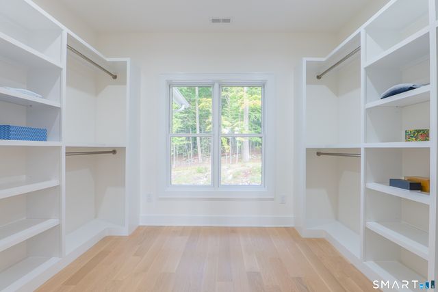 108 Old Farm Road, Weston, CT 06825