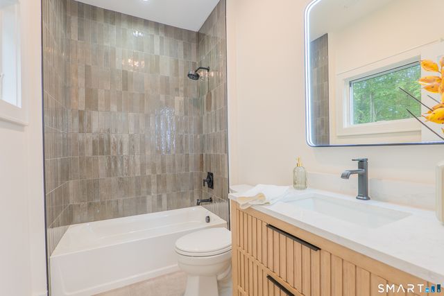108 Old Farm Road, Weston, CT 06825