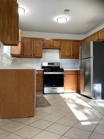 8468 Beatrice, Westland, MI 48185