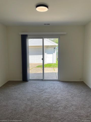 8468 Beatrice, Westland, MI 48185