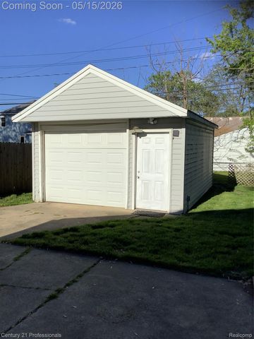 8468 Beatrice, Westland, MI 48185