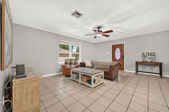149 Hillside Drive, Liberty, TX 77575