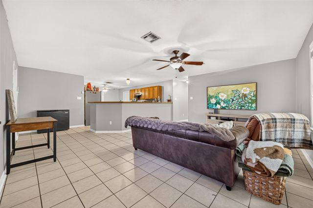 149 Hillside Drive, Liberty, TX 77575