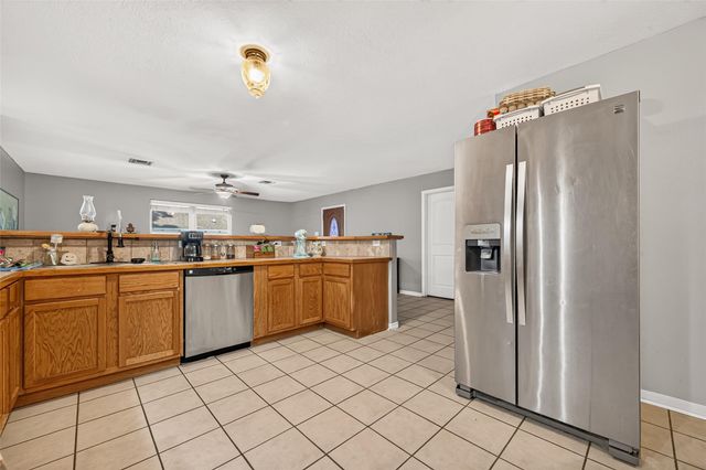 149 Hillside Drive, Liberty, TX 77575