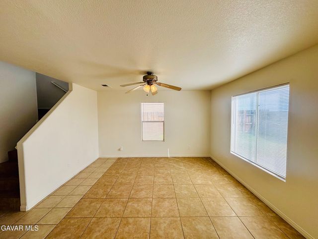 40350 Maravilla Drive, Palmdale, CA 93550