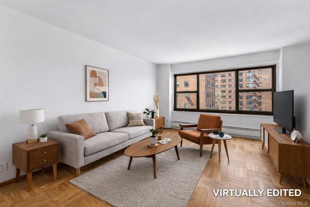 21-80 33rd Road 6B, Astoria, NY 11106