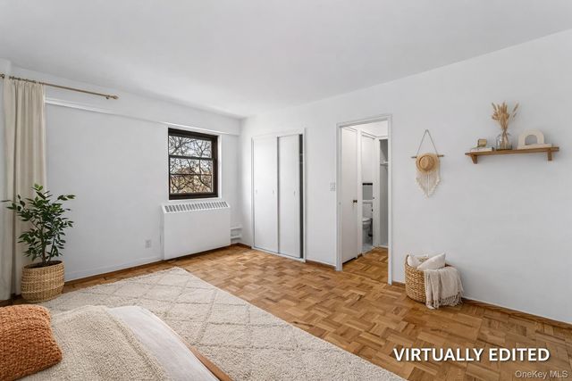 21-80 33rd Road 6B, Astoria, NY 11106