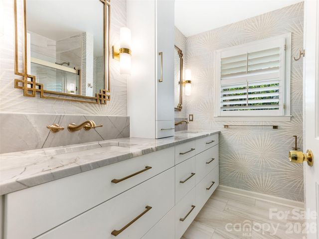 5239 Winding Brook Road, Charlotte, NC 28226