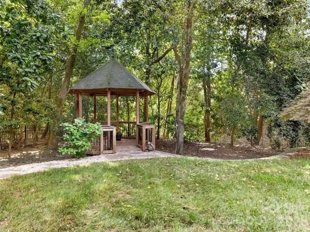 5239 Winding Brook Road, Charlotte, NC 28226