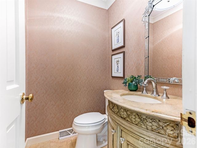 5239 Winding Brook Road, Charlotte, NC 28226