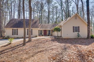 1100 Willow Bend, Roswell, GA 30075