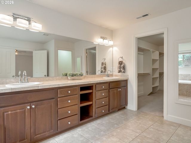 17511 Ne 34TH St, Vancouver, WA 98682