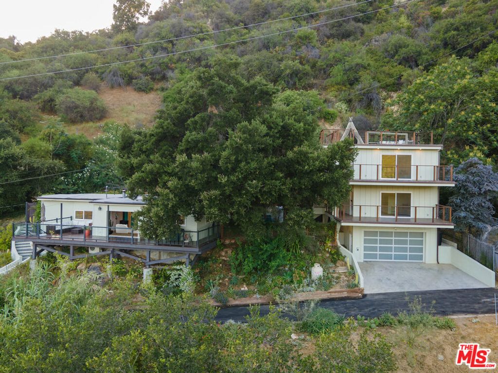563 Canon View Trail, Topanga, CA 90290