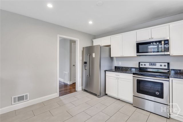 5215 Habersham Street, Savannah, GA 31405