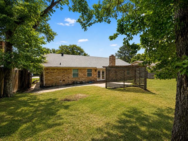 4110 Shamrock Drive, Arlington, TX 76016