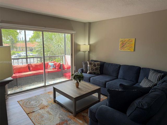 4164 Inverrary Dr 204, Lauderhill, FL 33319