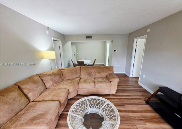 4164 Inverrary Dr 204, Lauderhill, FL 33319